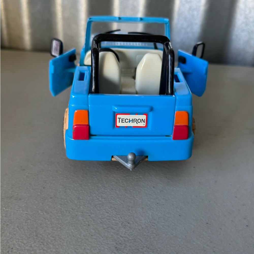 Chevron Cars - Picture 5 of 12